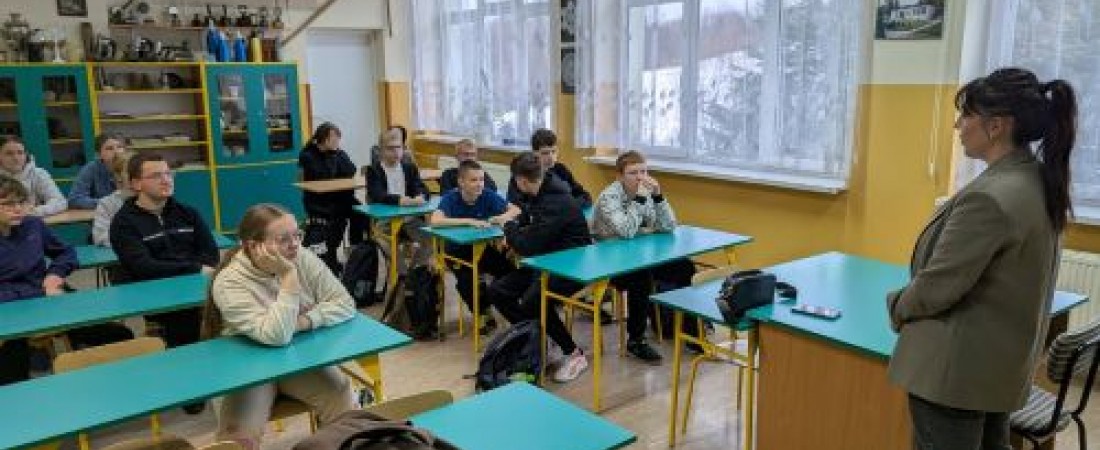 SPOTKANIE Z CIEKAWYM ZAWODEM - KOSMETYCZKA